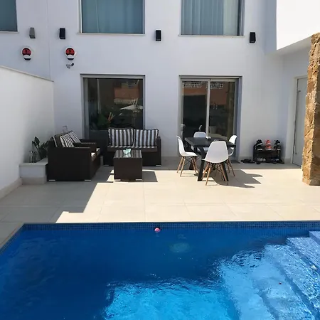 Luxury With Swimmingpool Alpesi faház Torrevieja