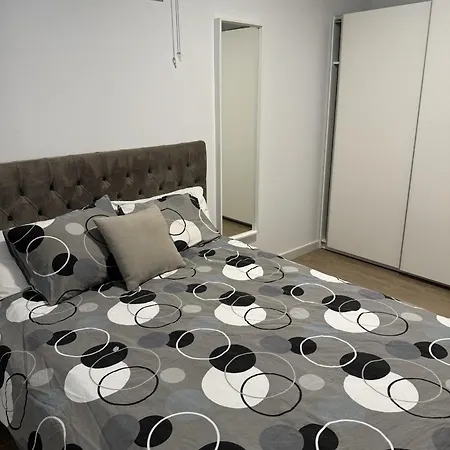 Luxury With Swimmingpool *